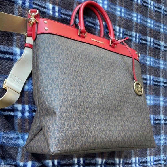 Michael Kors Travel Large NS Tote - Picture 2 of 16